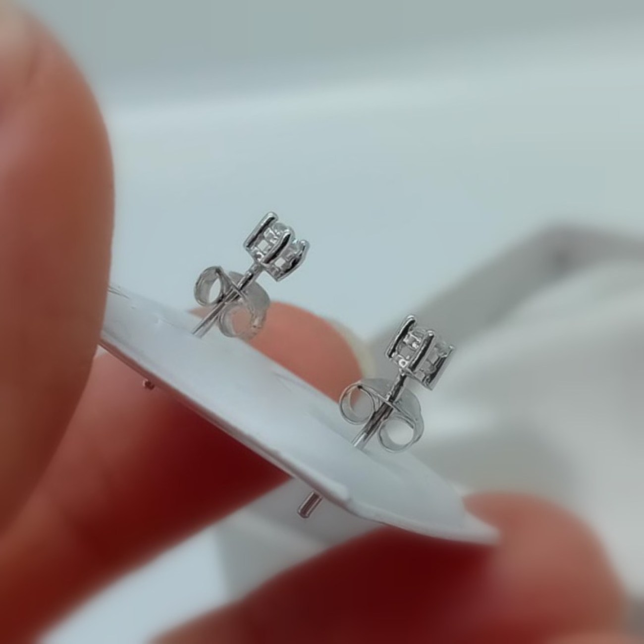 Ασημένια σκουλαρίκια "ψειρίτσες" studs με μικρό ζιργκόν